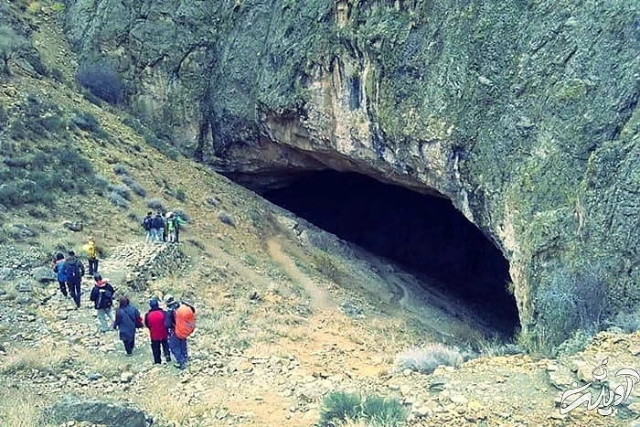 جاذبه های گردشگری روستای برگ جهان غار خمیره تهران